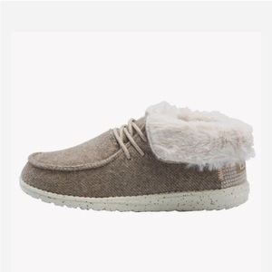 Hey Dude • Britt • Size 6 • Nut